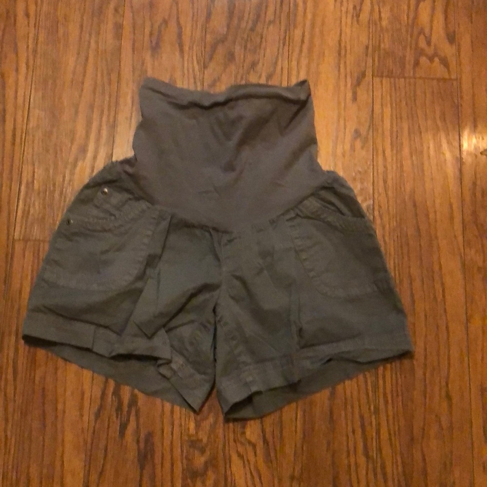 Maternity shorts